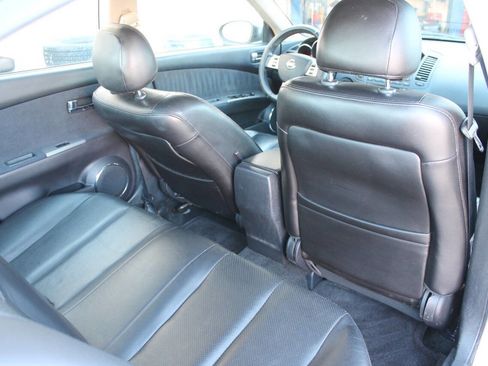 Used 2005 Nissan Altima 3.5 SE w/ (X02) Navigation Pkg FWD image 18