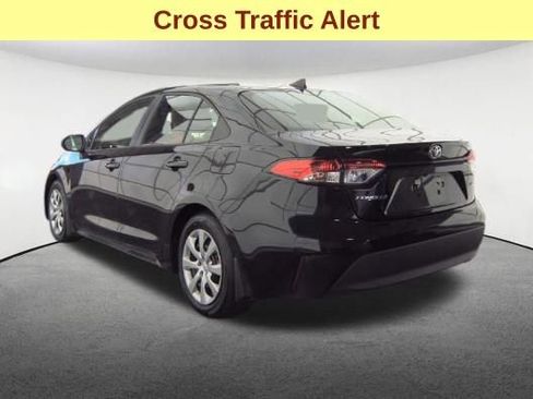 Used 2025 Toyota Corolla LE FWD image 8