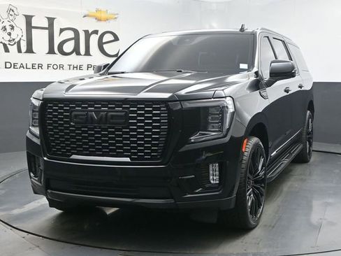 Used 2023 GMC Yukon XL Denali AWD/4WD image 7