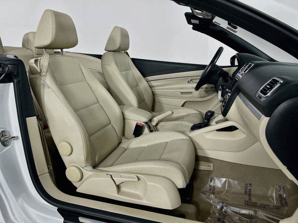 Used 2012 Volkswagen Eos Komfort FWD image 25