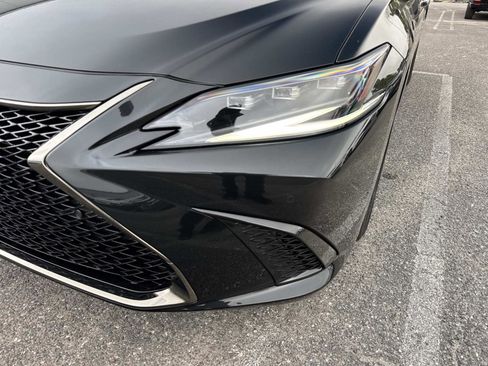 Used 2025 Lexus ES 350 w/ Premium Package FWD image 9