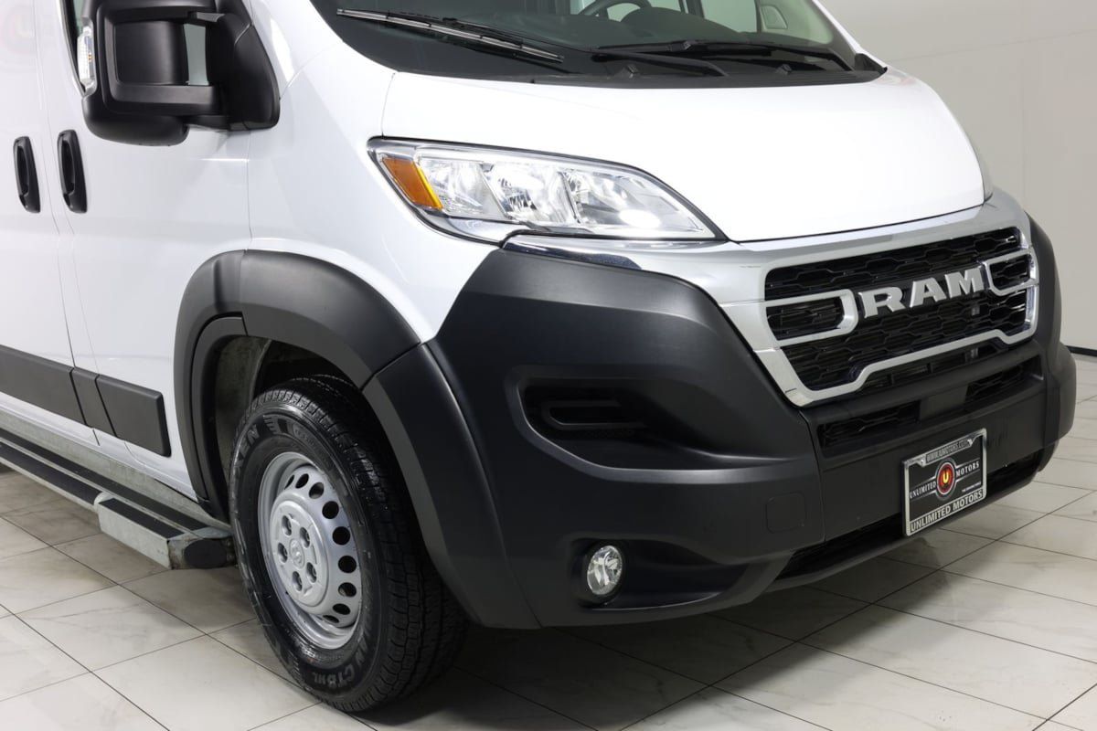 Used 2025 RAM ProMaster 2500 w/ U-Haul Equipment Group FWD image 28