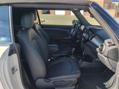 Used 2024 MINI Cooper Convertible image 28