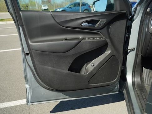 Used 2023 Chevrolet Equinox LT image 14