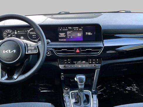 Used 2024 Kia Seltos S FWD image 7