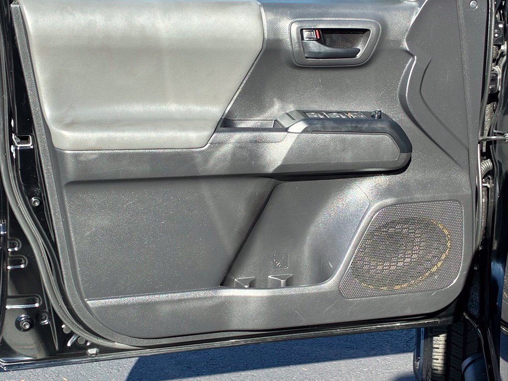Used 2023 Toyota Tacoma SR AWD/4WD image 18
