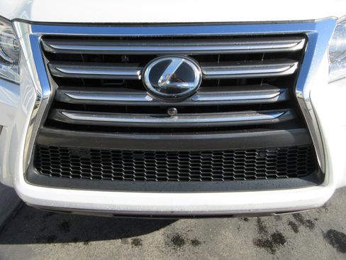 Used 2017 Lexus GX 460 Luxury AWD/4WD image 15