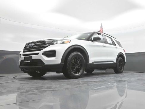 Used 2021 Ford Explorer XLT w/ Class III Trailer Tow Package AWD/4WD image 39