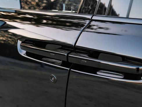 Used 2021 Rolls-Royce Cullinan image 42