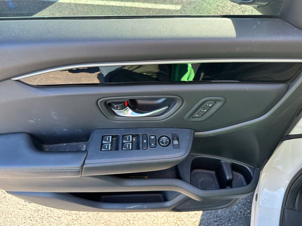 Used 2025 Honda Pilot Touring image 20