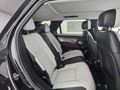 New 2026 Land Rover Range Rover Sport Dynamic SE AWD/4WD image 12