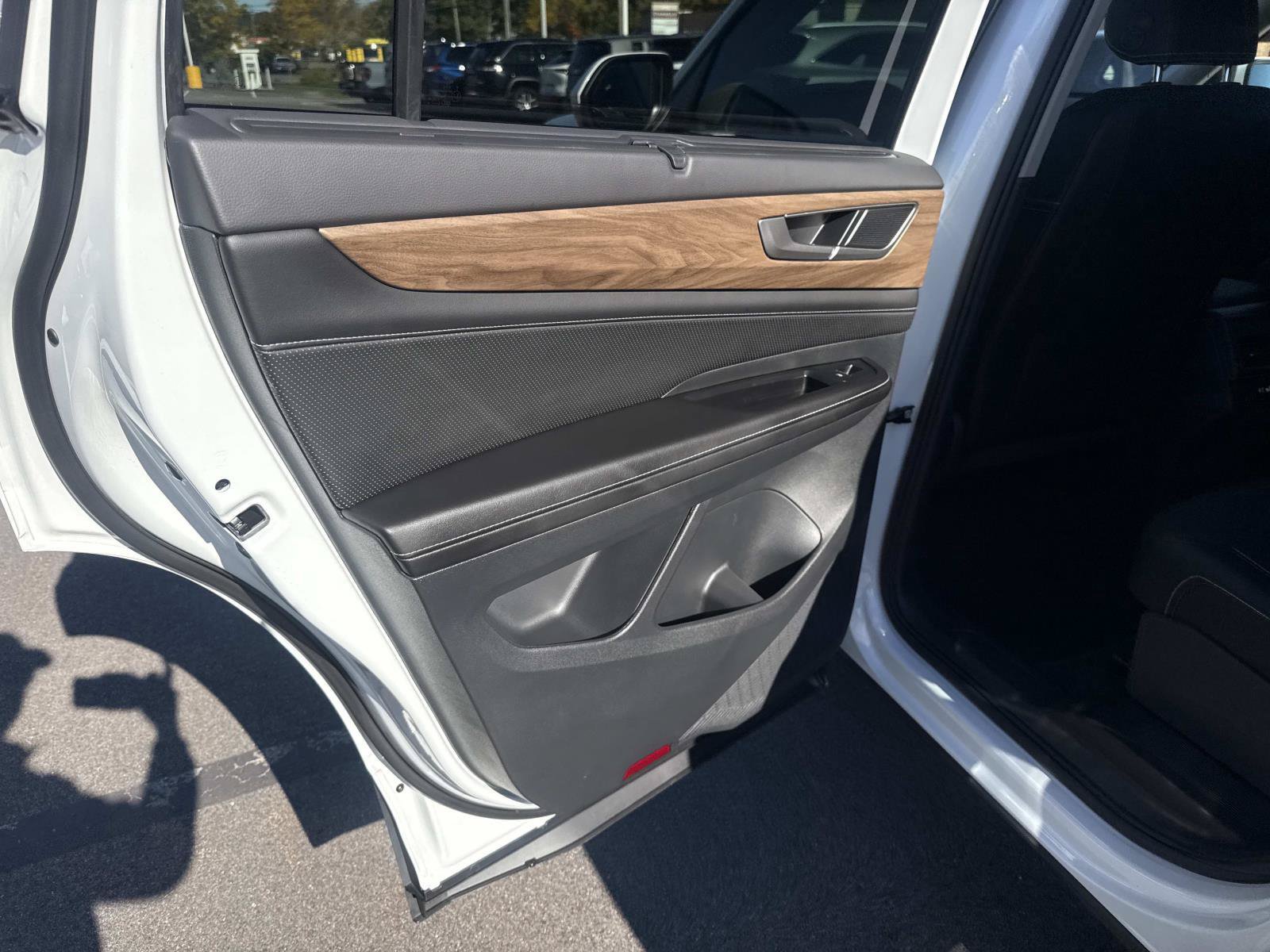 Certified 2026 Volkswagen Atlas SE AWD/4WD image 18