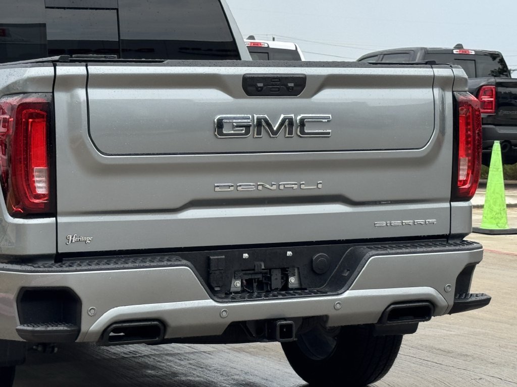 Used 2026 GMC Sierra 1500 Denali Ultimate AWD/4WD image 7