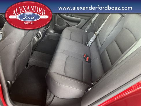 Used 2024 Chevrolet Malibu LT image 11