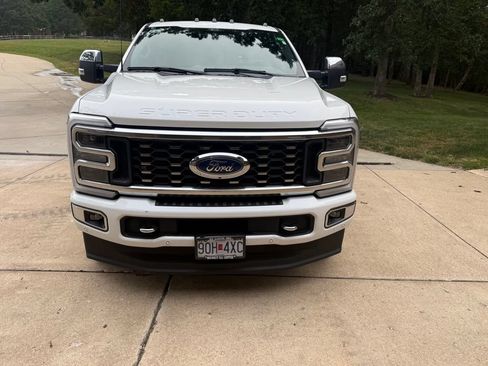 Used 2024 Ford F350 Platinum AWD/4WD image 3