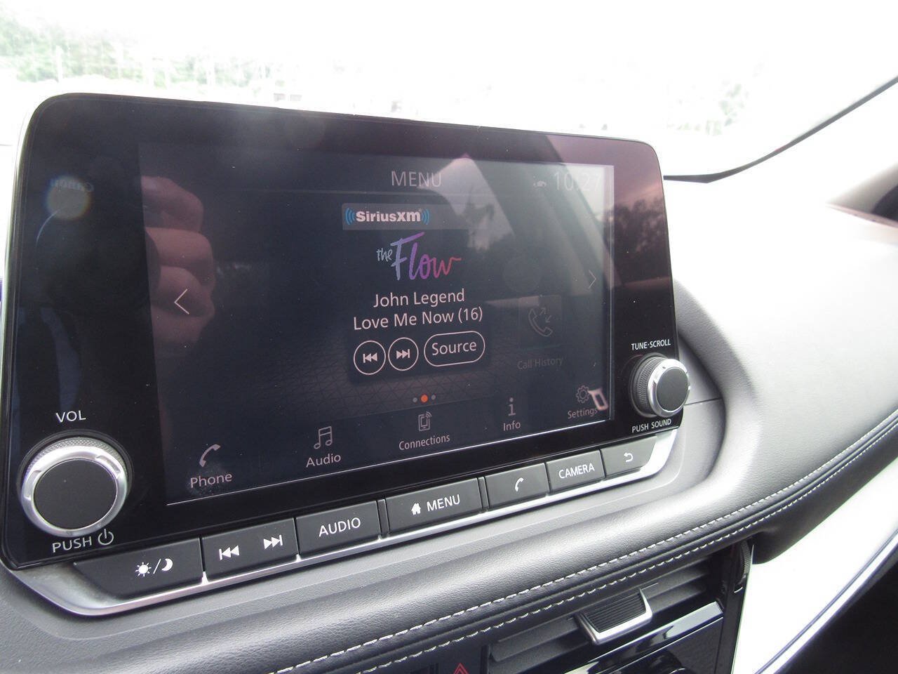 Used 2021 Nissan Rogue SV FWD image 34
