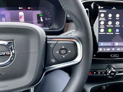 Used 2023 Volvo XC40 Recharge Plus w/ Protection Package Premier image 21