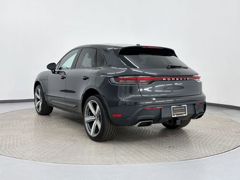 Used 2026 Porsche Macan AWD/4WD image 3