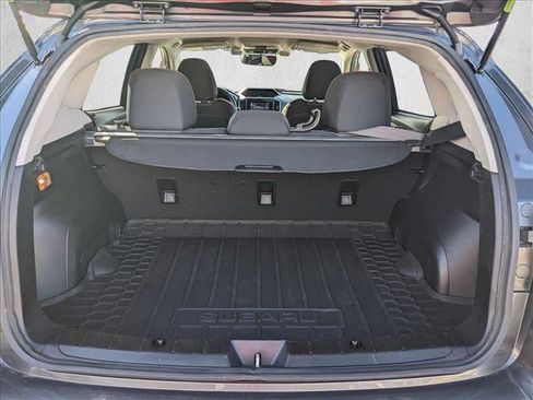 Used 2021 Subaru Crosstrek 2.0i Premium image 6