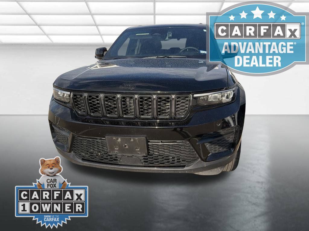 Used 2024 Jeep Grand Cherokee Altitude AWD/4WD image 7