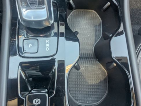 Used 2023 Volvo XC40 B5 Plus AWD/4WD image 29