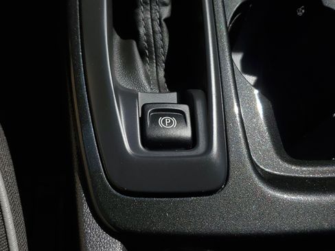 Used 2025 Chevrolet TrailBlazer LT FWD image 28