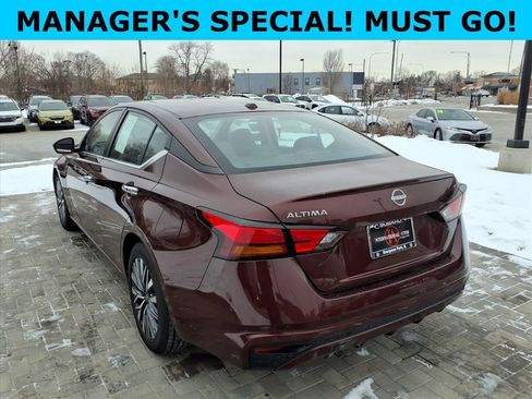 Used 2023 Nissan Altima 2.5 SV image 5