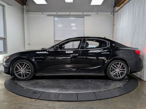 Used 2021 Maserati Ghibli RWD image 4