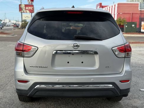 Used 2015 Nissan Pathfinder SV FWD image 6