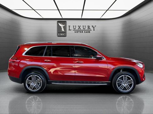 Used 2021 Mercedes-Benz GLS 450 4MATIC image 9
