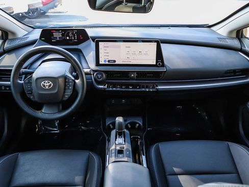 Used 2025 Toyota Prius XLE image 15