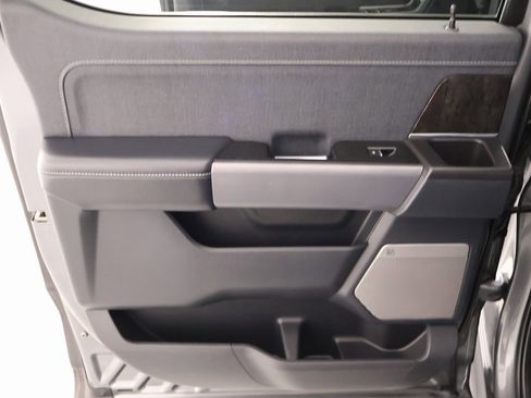 Used 2022 Ford F150 Lightning Lariat image 18