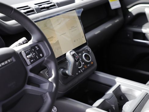 New 2026 Land Rover Defender 110 S AWD/4WD image 22