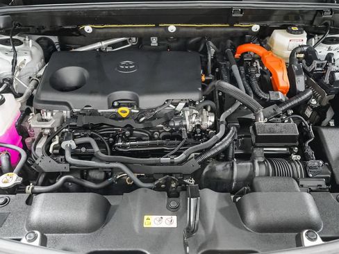 Certified 2023 Toyota Venza Limited image 28