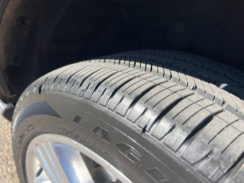 Certified 2022 Ford Expedition Platinum image 30