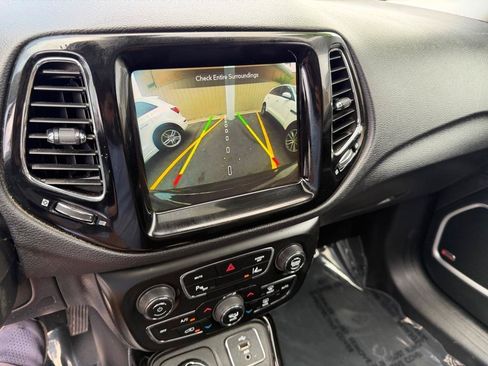 Used 2018 Jeep Compass Limited w/ Navigation Group AWD/4WD image 38