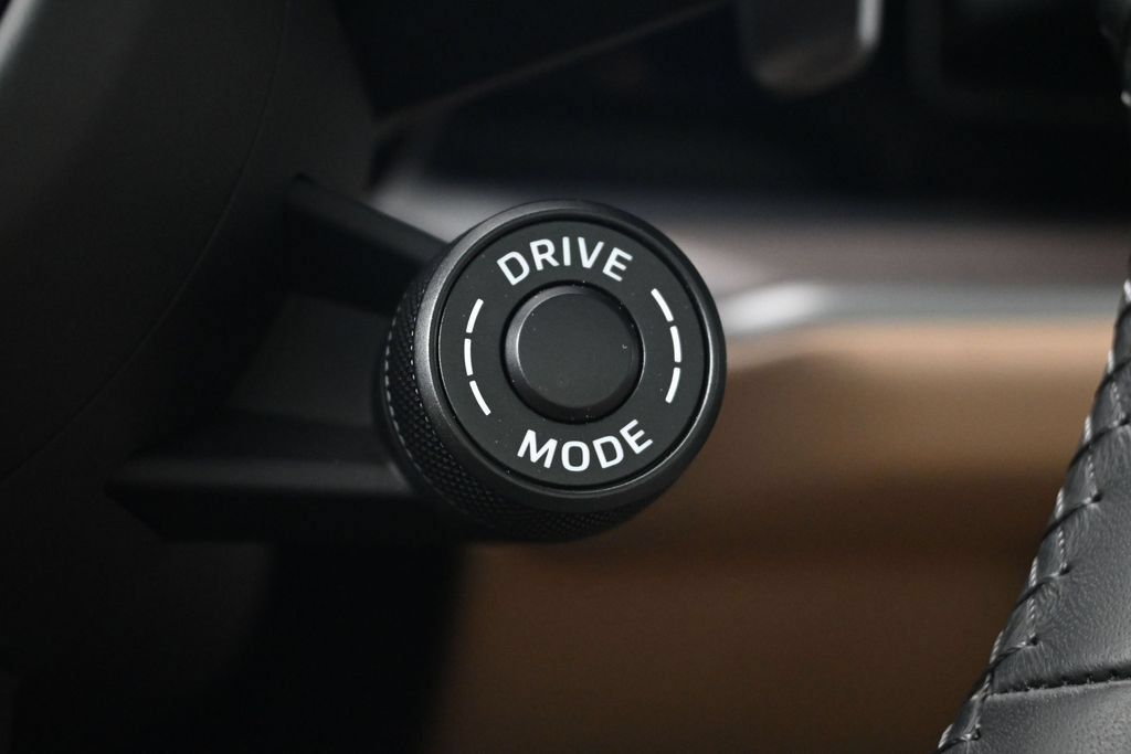 Certified 2026 Porsche Cayenne S AWD/4WD image 24