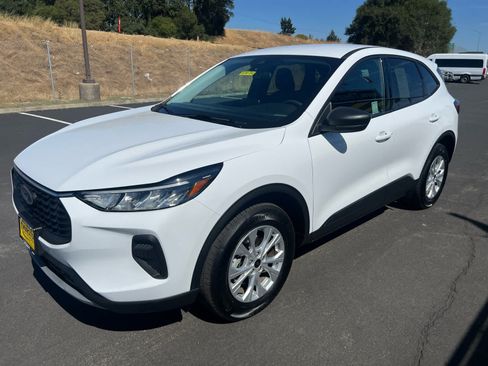 Used 2025 Ford Escape Active AWD/4WD image 5