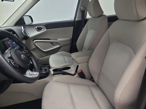 Used 2020 Kia Soul LX image 17