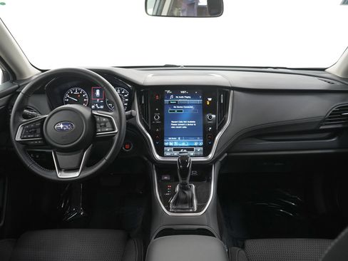 Used 2025 Subaru Outback Premium AWD/4WD image 16