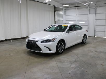 Used 2020 Lexus ES 350 w/ Accessory Package 2