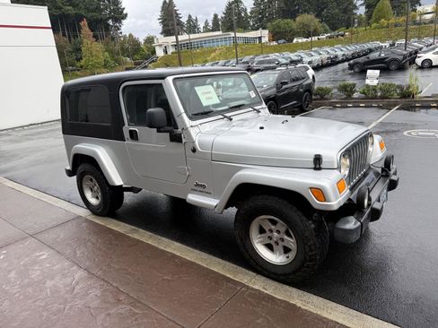Used 2005 Jeep Wrangler Unlimited AWD/4WD image 5