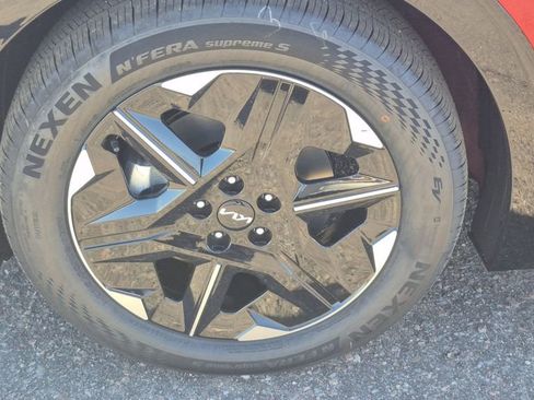 New 2025 Kia EV6 Wind image 18