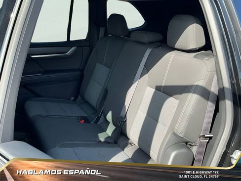 Certified 2025 GMC Acadia Elevation image 36