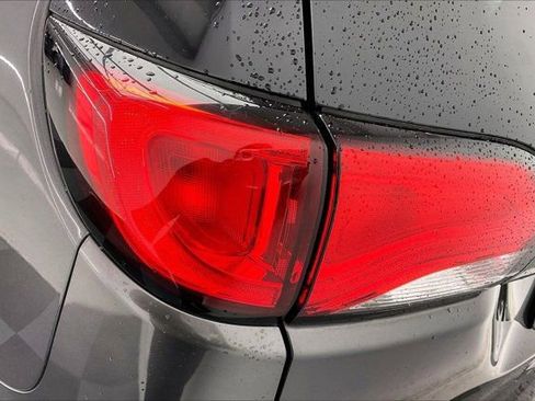 Used 2017 Chrysler Pacifica LX image 30