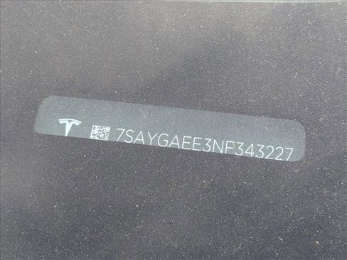 Used 2022 Tesla Model Y Long Range image 28