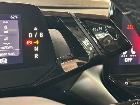 Used 2022 Volkswagen ID.4 Pro S image 27