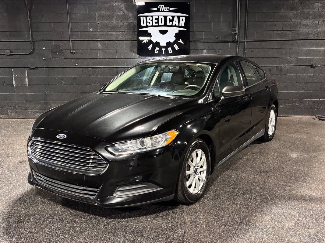 Used 2015 Ford Fusion S FWD image 1