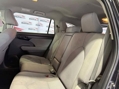 Used 2022 Toyota Highlander LE FWD image 49