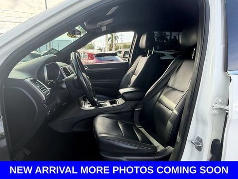 Used 2019 Jeep Grand Cherokee Laredo RWD image 8